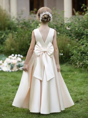 718fR7RodL.jpg Satin Flower Girl Dresses for Wedding Floor Length Backless Princess Pageant Dress with Bow Pearls Proms Ball Gowns