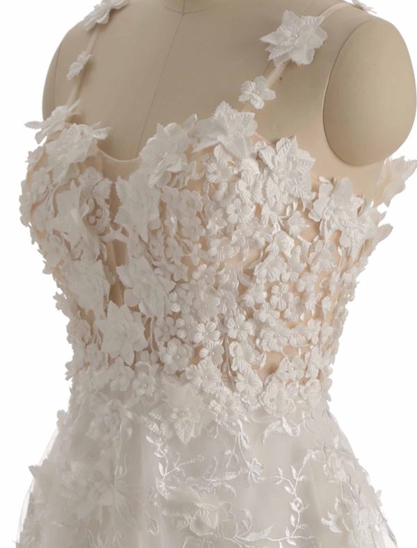 71uVVBjnjL.jpg Lace Train Wedding Dress for Bride Aline Applique Bride Dress Long Tulle Off Shoulder Strapless